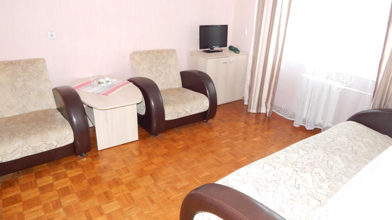 Akademicheskaya Hotel Minsk Exterior foto